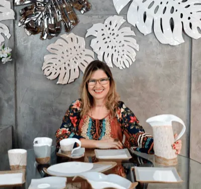 Mesa do Cafe em Ceramica